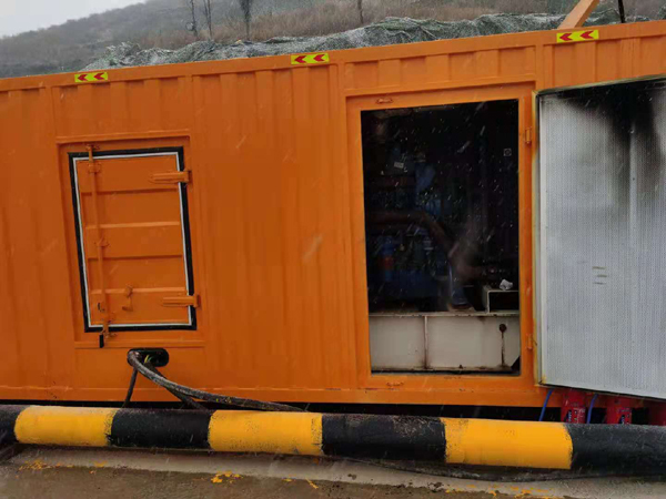 市北发电车出租-应急柴油发电机组选什么样的比较好？